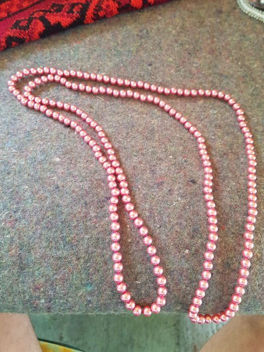 Продавам  колие, бижу от перли