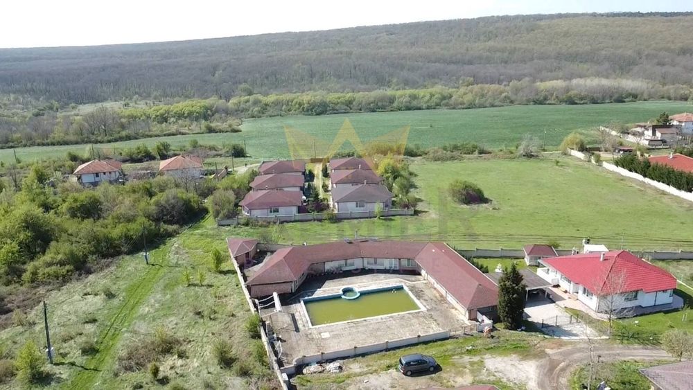 Продава се Заведение в с. Юнец, Област Варна - 317 кв.м за 948 €/кв.м - Снимка #2