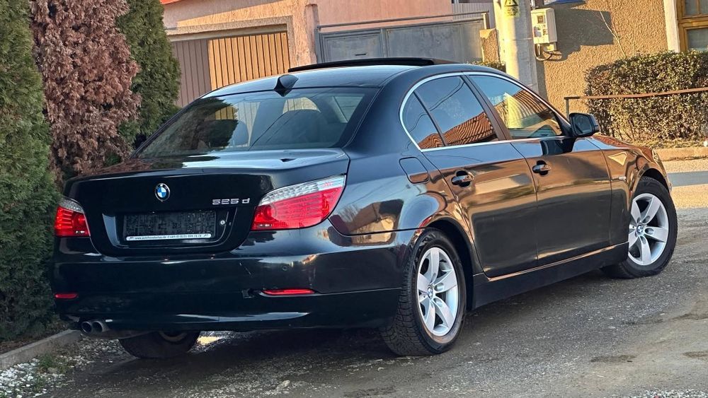 Van schimb 525d 3.0 Diesel FACELIFT – Piele – Trapă – Automată Joys