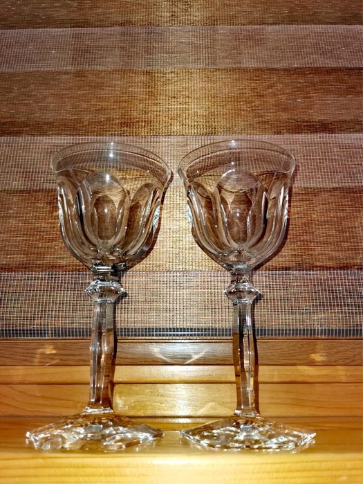 Чаши кристални за вино ракия прозрачни тежки масивни красиви 2 бр.