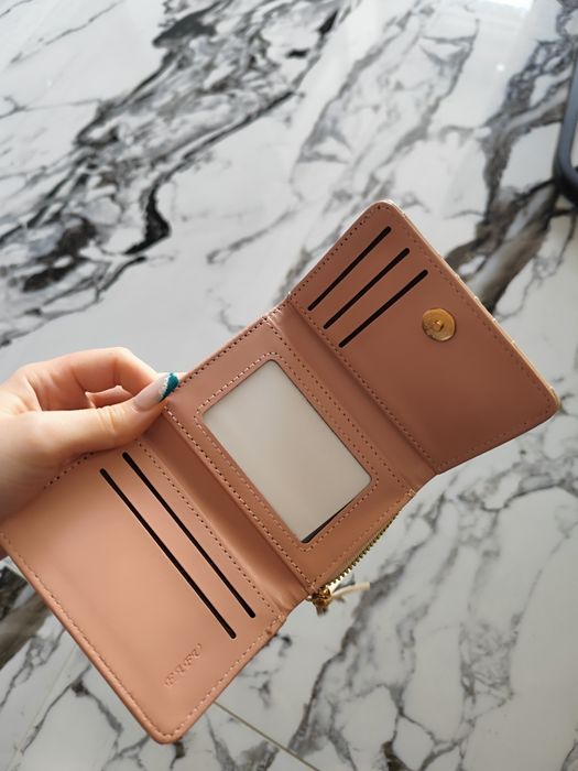 Дамско портмоне бежово