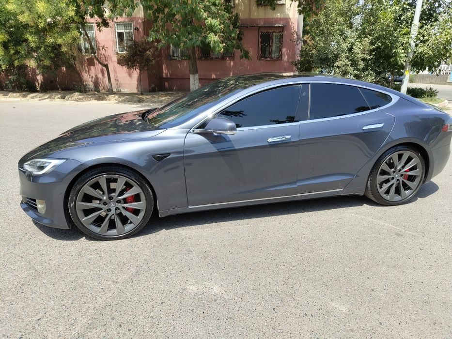 Tesla Model S 2020 perfomance p100d