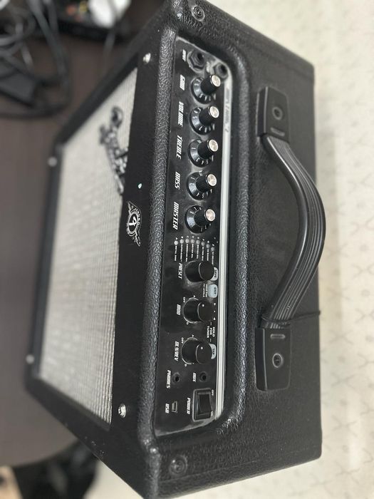 Комбоусилитель Fender Mustang 2