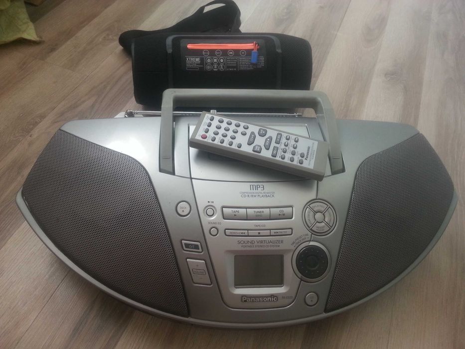 магнитафон Panasonic и колонка блютуз JBL все отлично работает.