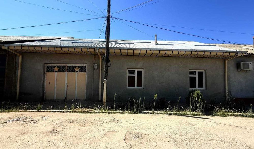 УЙ СОТИЛАДИ Жума шахрида, Дом продается на 6.8 соток земли в г. Джума