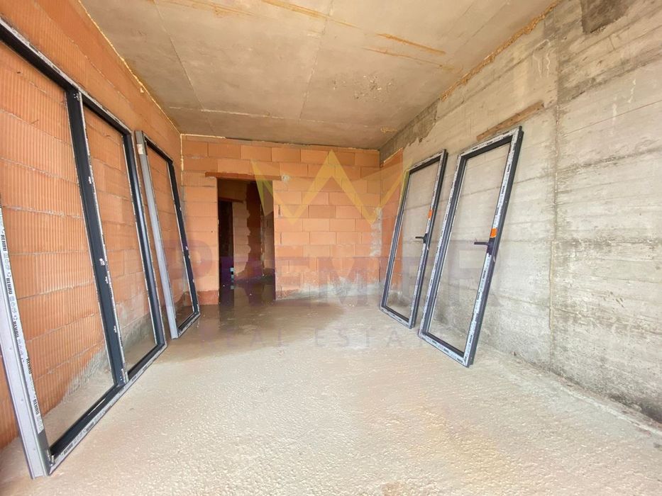 Продава се Тристаен апартамент в Варна, Бриз - 138 кв.м за 1122 €/кв.м - Снимка #5