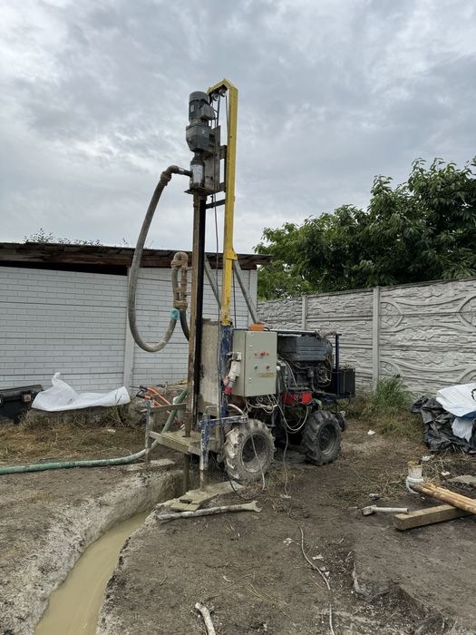 FORAJE PUTURI APĂ 40-100m Mecanizate/ Denisipari