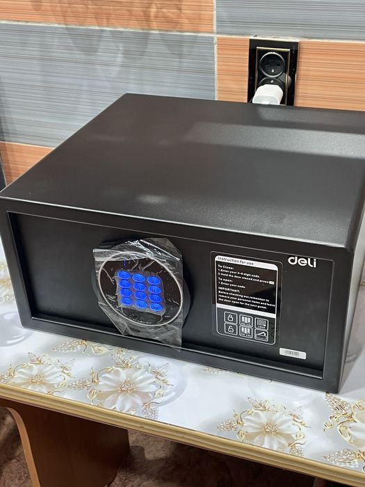 Сейф для офиса новый продам