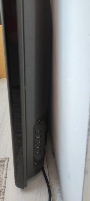 Panasonic TX-PR 37 С10 smart TV