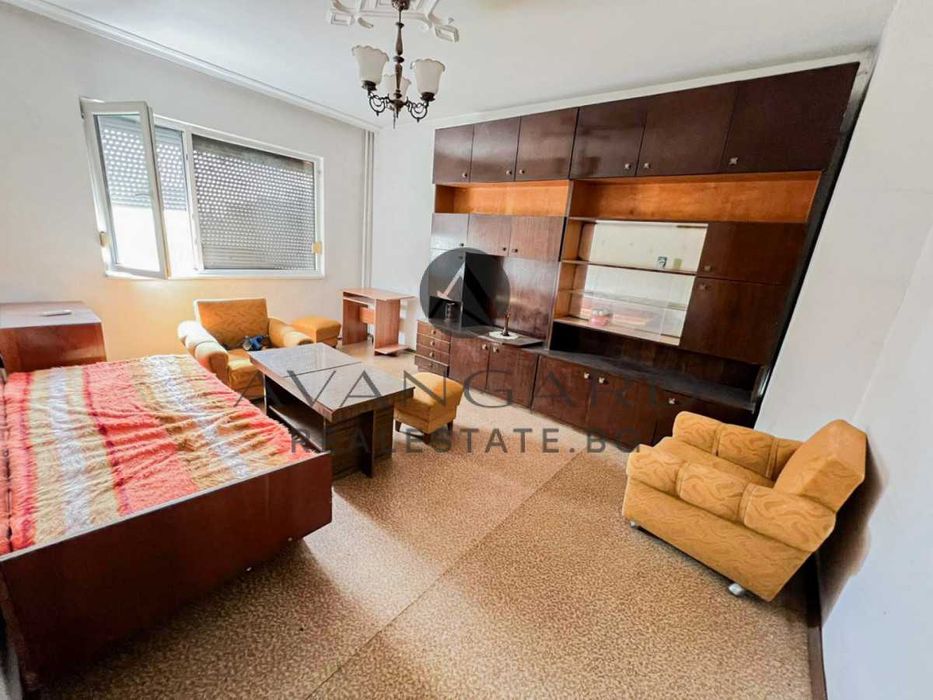 оф.25643 Двустаен с три отделни стаи/ Изгрев