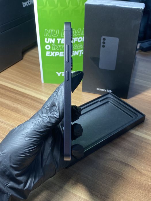 Samsung Galaxy s24 plus• 512 GB • Onyx Black