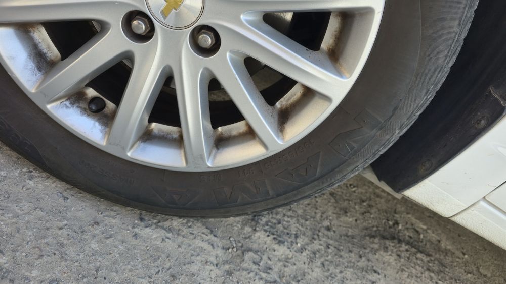 Nama  195/65/r15 4 шт авто шины