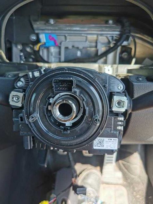 spira volan comenzi vw tiguan 5k0953569ak