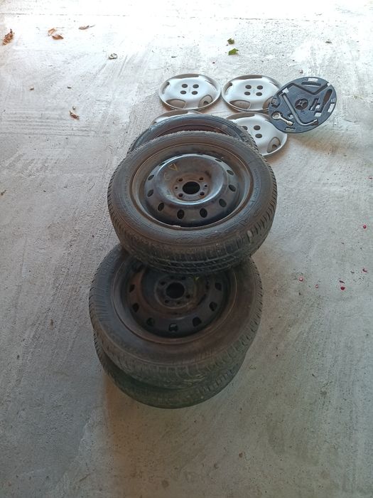 Roți fiat punto  cu capace 5buc