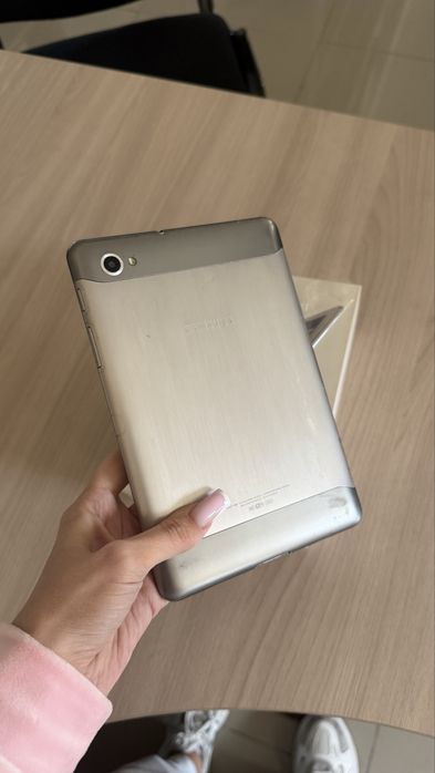 Планшет Samsung