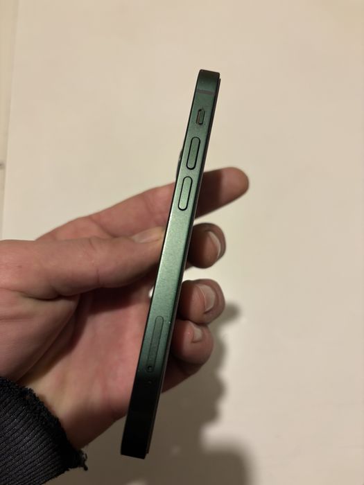 Продавам Iphone 13 mini