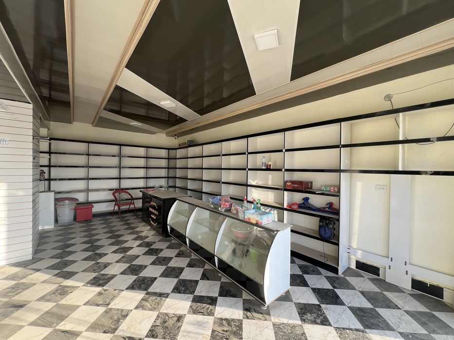 Magazin mebel sotiladi