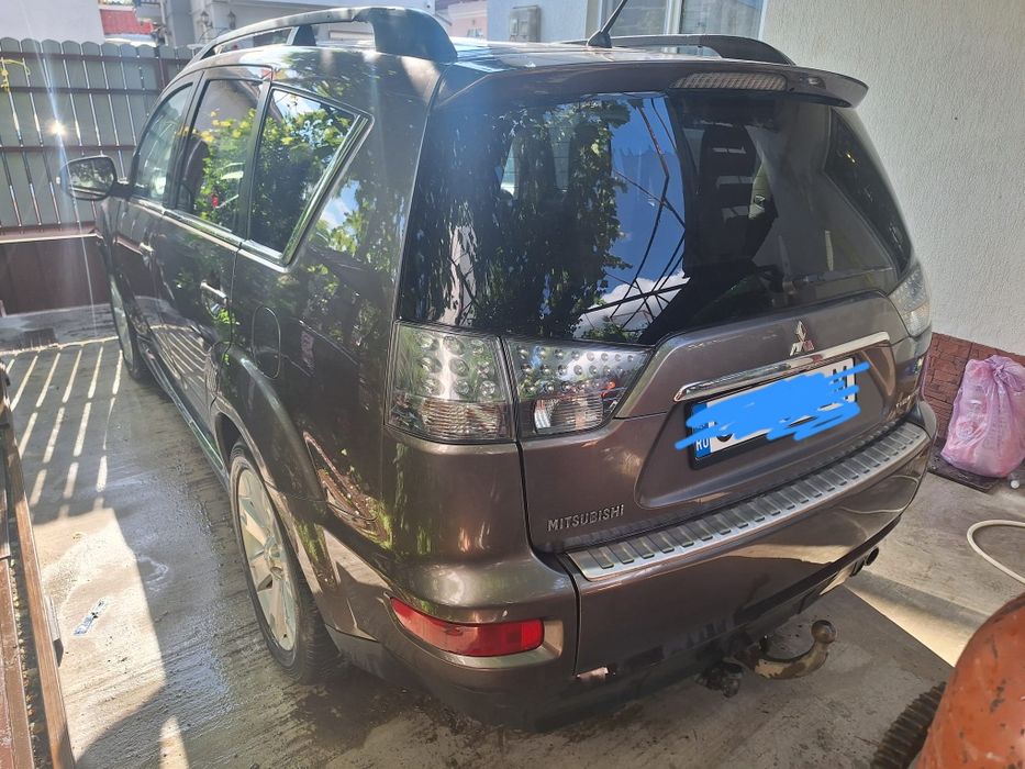 MITSUBISHI Outlander 2011 — imagine 2