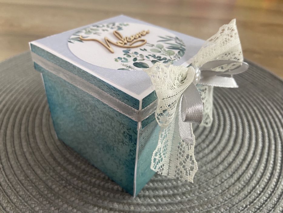 Картичка и покана за кръщене в страхотно съчетание