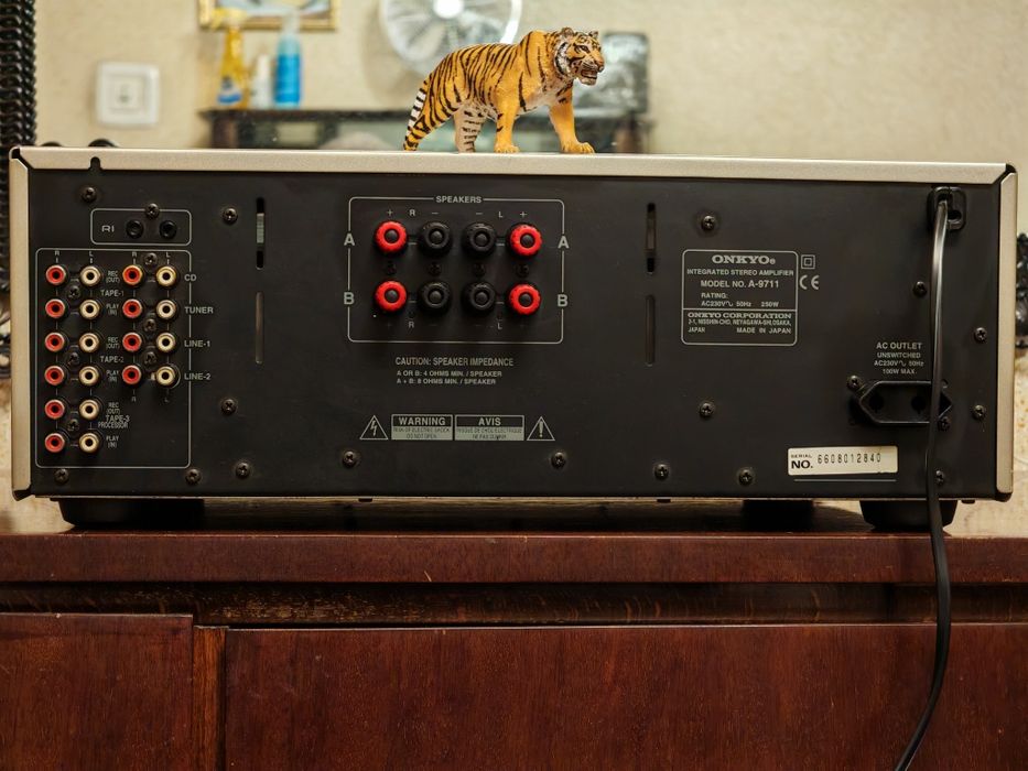 Onkyo A-9711 Integra Luxury Series. Amplificator top. Preț fix !
