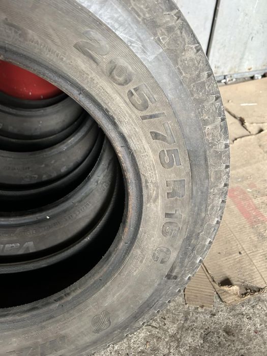 Гуми 205/75  R-16