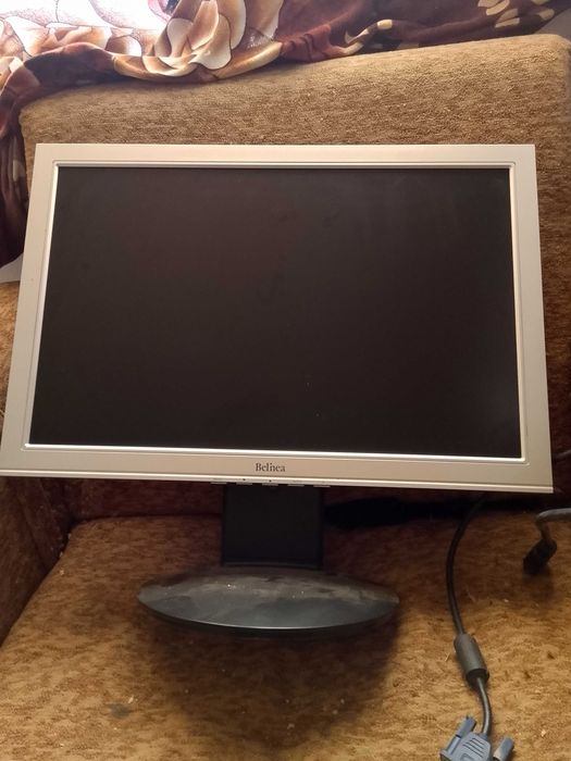 продавам  монитори