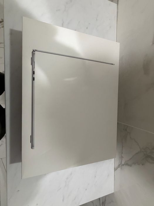 Macbook Air 15 M4 nou