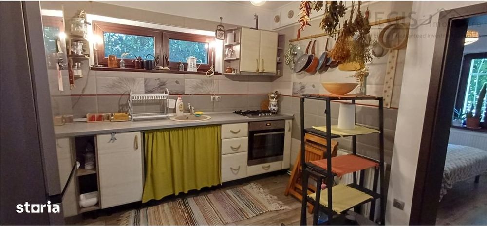 Apartament cochet,2 camere, ,cu gradina,la casa Ultracentral,Dealul Ce
