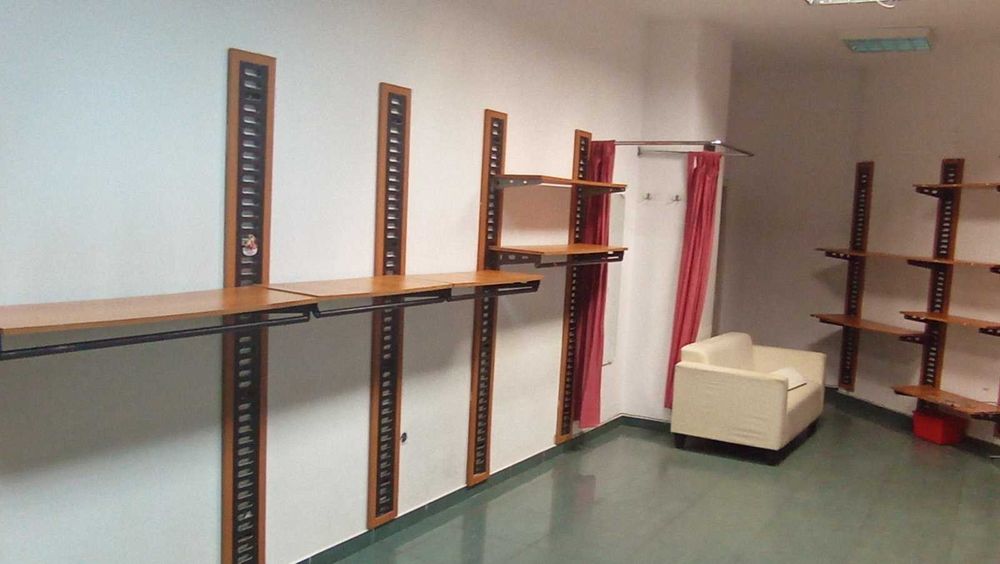 Дава се под наем Магазин в София, 7-ми 11-ти километър - 36 кв.м за 500 € - Снимка #2