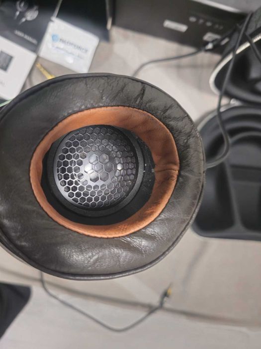 Casti Focal Elegia + Sheep Skin Pads