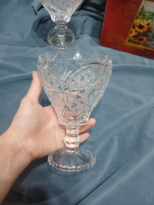 Стеклянные вазочки, конфетницы