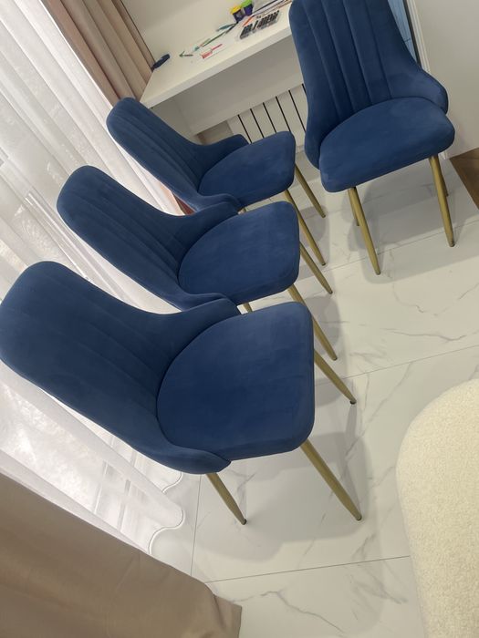 Продам стуля 8 штук