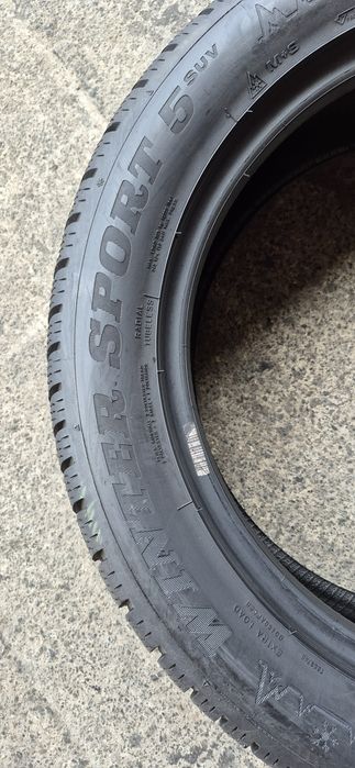 2 anvelope iarna Dunlop ca si noi,245/50/19,dot 2021.Pret/bucata.