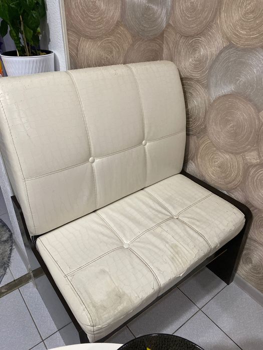 Угловой диван для кухни