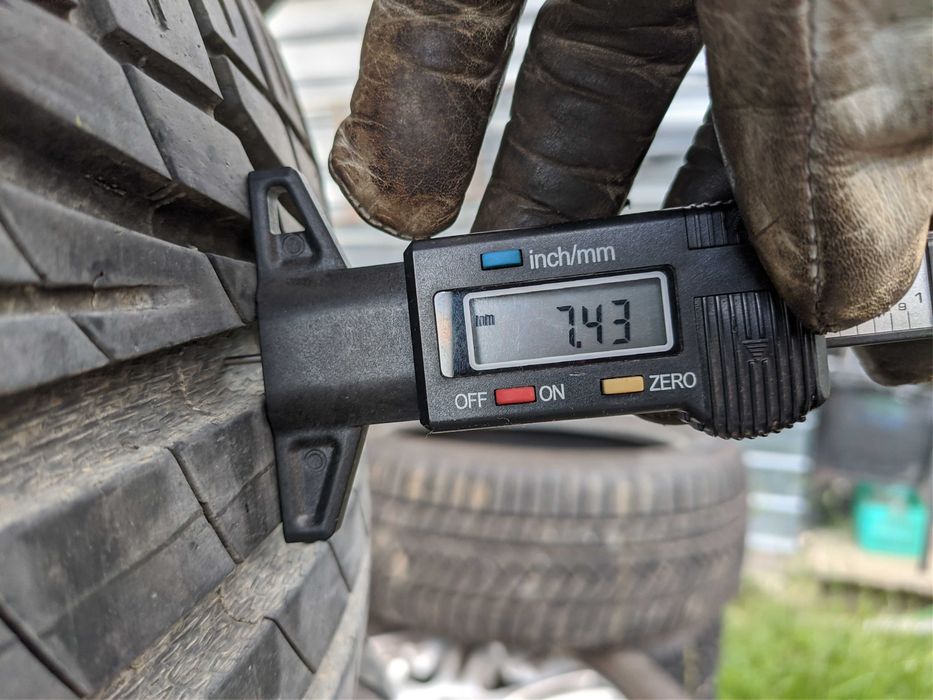 4бр Летни гуми 215 60 17 - Uniroyal - DOT 2023