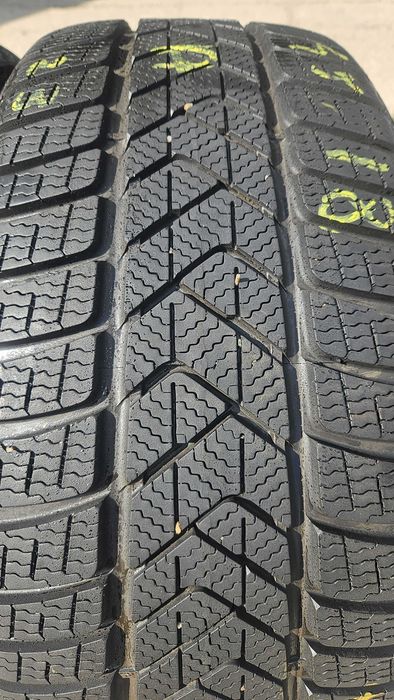 235/45 R18 • Iarna • Pirelli Sottozero 3 TO Elect PNCS 98V | 2 buc | DOT 2023 | Pret/buc