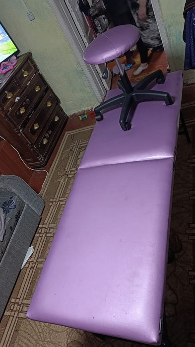 Продам кушетку со стулом