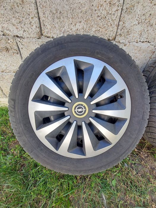Vând 4 roti cu cauciucuri Michelin M+S R16 cu tot cu jante