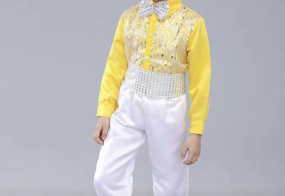 На прокат мальчиковый костюм.