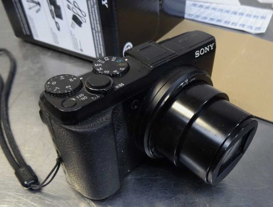 Цифров фотоапарат  Sony Cyber-shot DSC-HX50 Wi-Fi,SMART