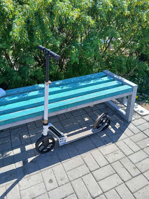 Продам самокат. Детский, подростковый.