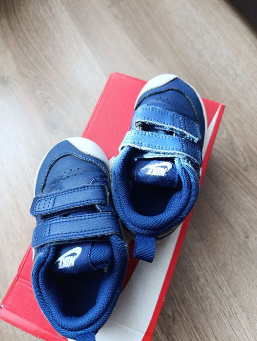 Маратонки за момче Nike, номер 21, стелка 13 см.