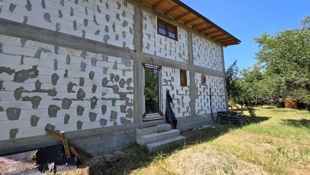 CASĂ NOUĂ P+M | 161,8 MP | Teren 1.000 MP | PODENII NOI, PRAHOVA