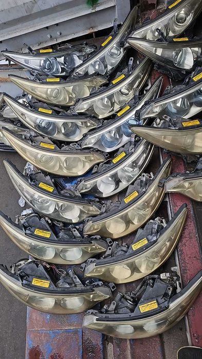 фары на Тойота estima