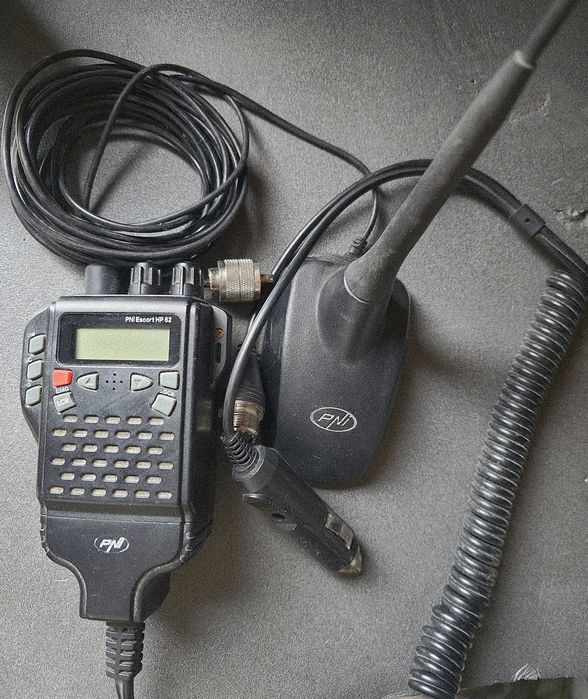 Statie auto PNI Escort HP 62 si Antena