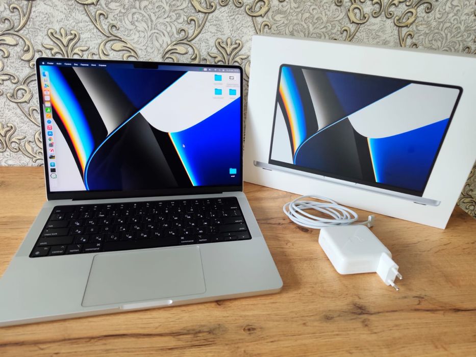 MacBook Pro 14-inch (2021) в отличном состоянии.