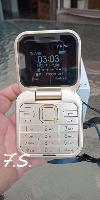 Сгъваем мобилен телефон i16 Pro – 2 SIM, камера, фенерче, FM радио