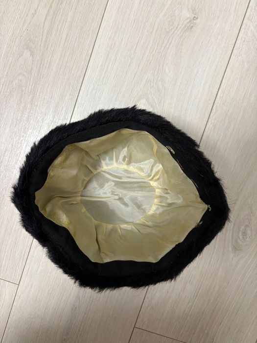 Caciula de dama de blana artificiala