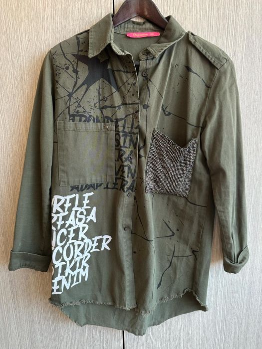 Дамска риза в отлично състояние