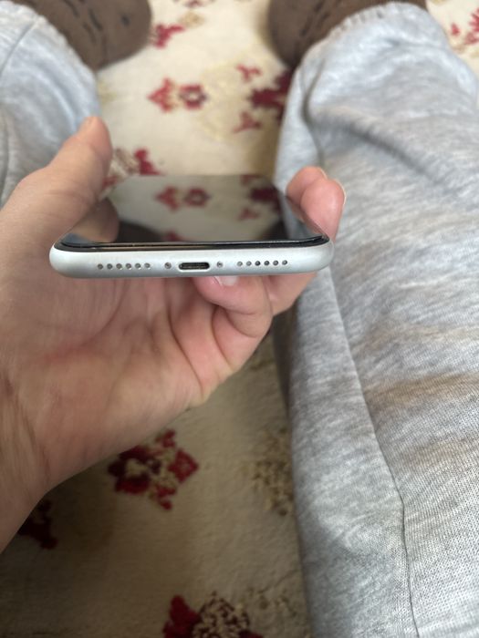 Iphone XR продам